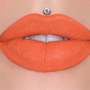 Tangerine Queen (Tangerine Orange) – NWT
🧡 Jeffree Star Velour Liquid Lipstick